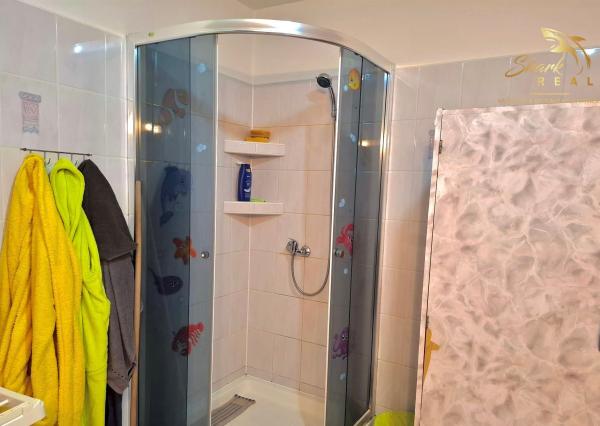 ZNÍŽENÁ CENA - Útulný rodinný dom s veľkou upravenou záhradou