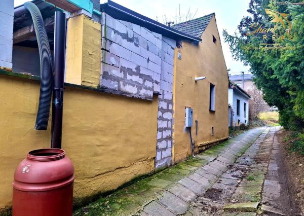 Rozostavaný rodinný domček