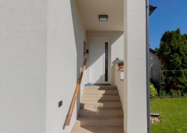 !ZNÍŽENÁ CENA! rodinný dom v atraktívnej obci BANKA