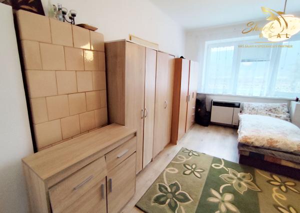 Rodinný dom s veľkorysým investičným pozemkom na predaj