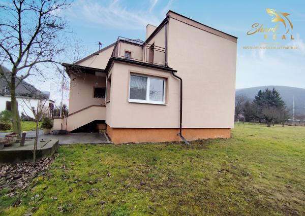 Rodinný dom s veľkorysým investičným pozemkom na predaj