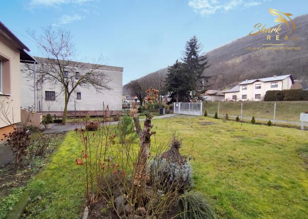 Rodinný dom s veľkorysým investičným pozemkom na predaj