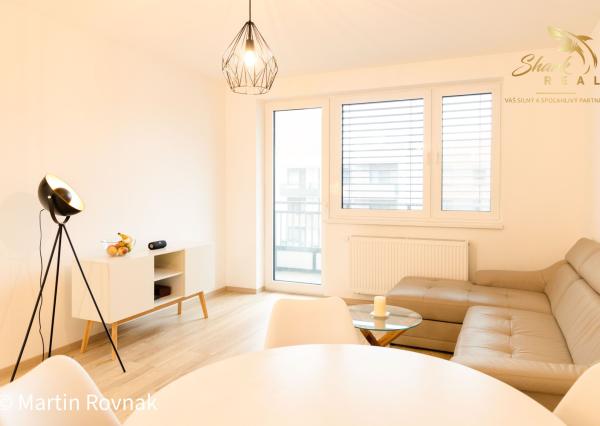 Moderný 2-izbový byt v Steinovom dvore – centrum na dosah