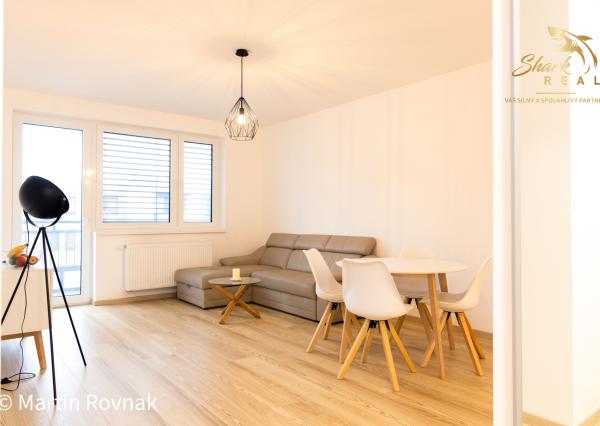 Moderný 2-izbový byt v Steinovom dvore – centrum na dosah