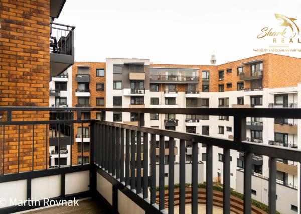 Moderný 2-izbový byt v Steinovom dvore – centrum na dosah