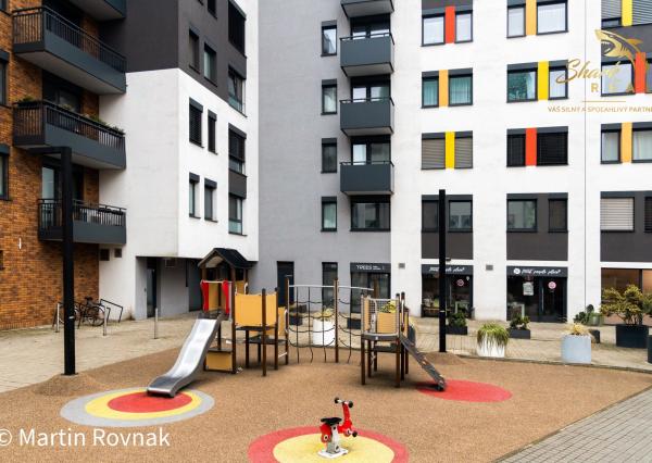 Moderný 2-izbový byt v Steinovom dvore – centrum na dosah