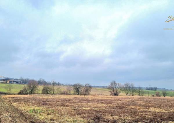 Na predaj pozemok v obci Veľaty 