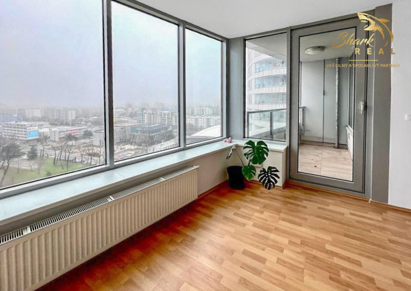 TRI VEŽE - KRASNY SVIEŽI 2i. BYT S PANORAMATICKÝM VÝHĽADOM A VEĽKOU LOGGIOU