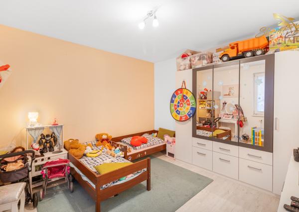 !ZNÍŽENÁ CENA! Slnečný 4-izbový byt s terasou len 10 km od Bratislavy