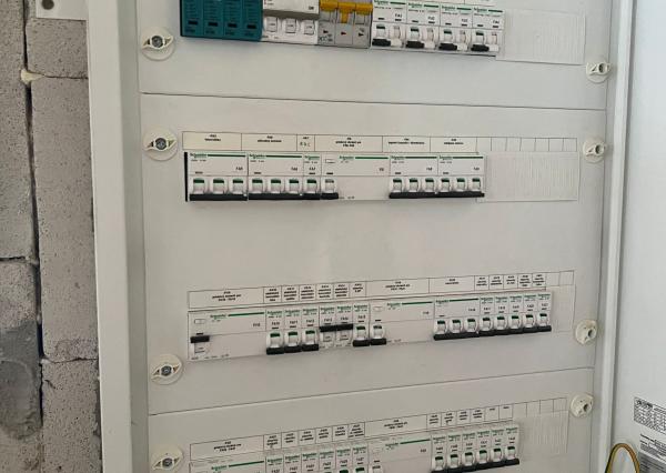 Chalupa s krásnym výhľadom na štiavnické vrchy