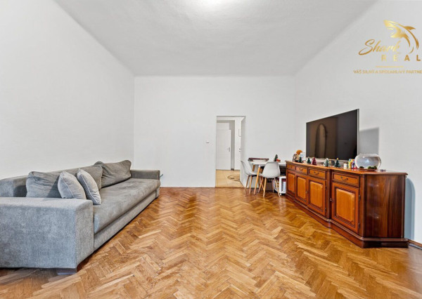 Rezervované - Priestranný 3-izbový byt v srdci Starého Mesta na Grosslingovej