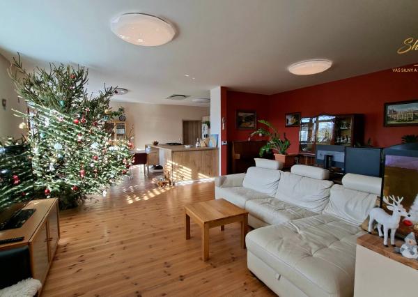 Veľkometrážny/dvojgeneračný rodinný dom na predaj