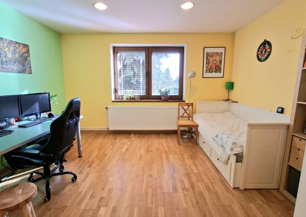 Veľkometrážny/dvojgeneračný rodinný dom na predaj