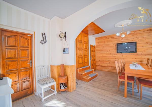 Na prenájom očarujúci penzión Dahlia s vynikajúcimi recenziami, reštauráciou, welness a ihriskom