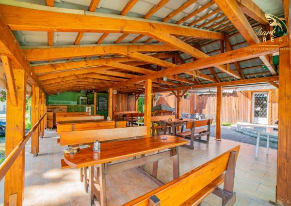 Na prenájom očarujúci penzión Dahlia s vynikajúcimi recenziami, reštauráciou, welness a ihriskom