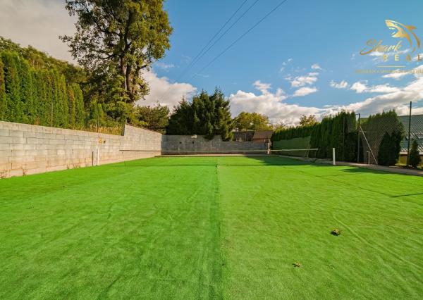 Na prenájom očarujúci penzión Dahlia s vynikajúcimi recenziami, reštauráciou, welness a ihriskom