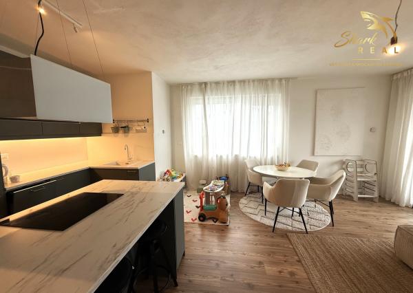 NOVOSTAVBA 3i byt s 2 Parkovacími miestami hneď pred bytom, KOMPLET Zariadený