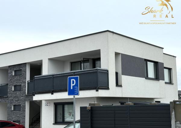 NOVOSTAVBA 3i byt s 2 Parkovacími miestami hneď pred bytom, KOMPLET Zariadený