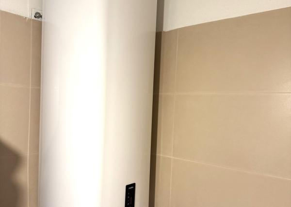 NOVOSTAVBA 3i byt s 2 Parkovacími miestami hneď pred bytom, KOMPLET Zariadený