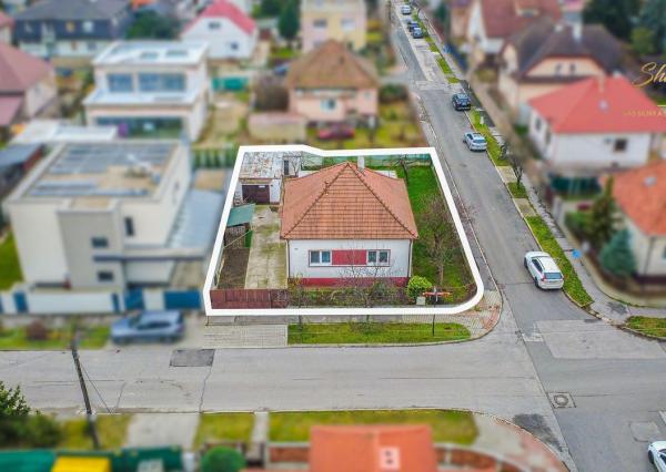  3-izbový rodinný dom v Ružinove - pôvodný stav, výborná lokalita