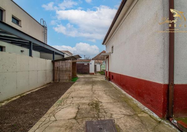  3-izbový rodinný dom v Ružinove - pôvodný stav, výborná lokalita