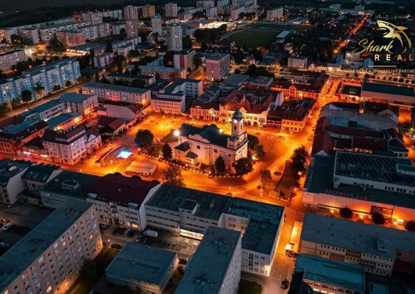 PRIPRAVUJEME výnosová polyfunkčná budova so stabilnými nájomníkmi