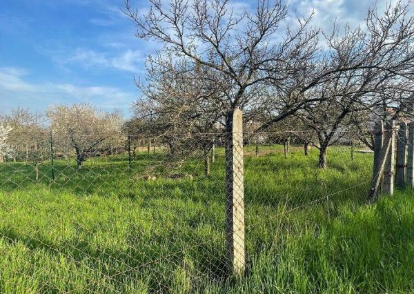 Slnečný rovinatý pozemok o výmere 408 m² v meste VRBOVÉ