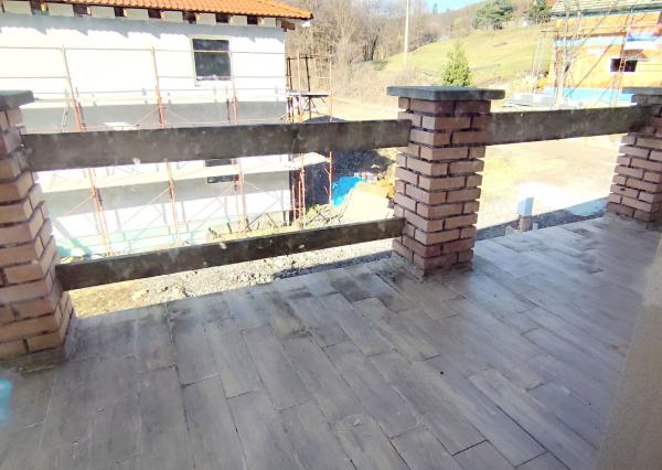 Byt v novostavbe so záhradou neďaleko tajchu a centra mesta