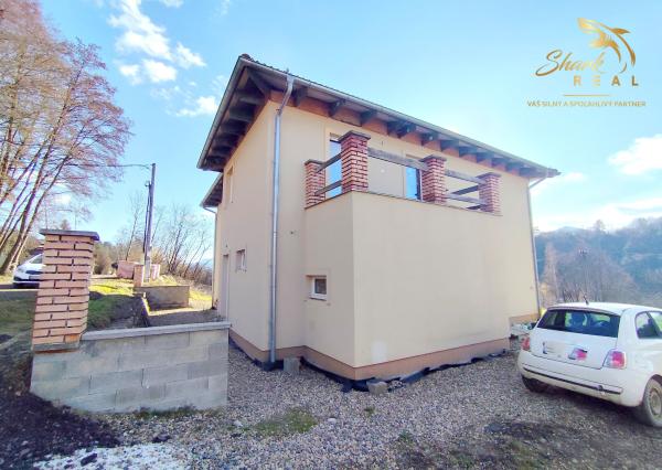 Byt v novostavbe so záhradou neďaleko tajchu a centra mesta