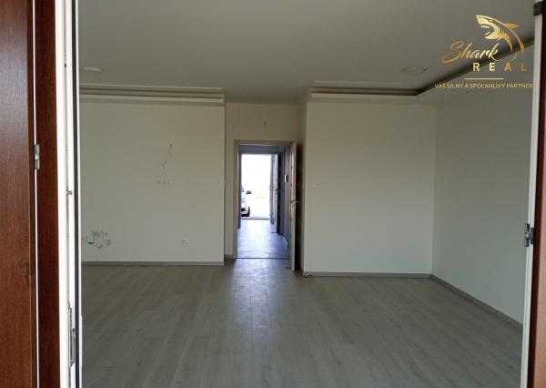 Na predaj 3 izbové byty so záhradkou