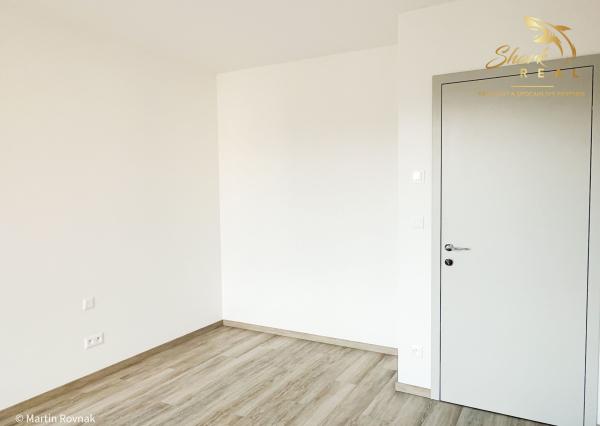 Holobyt v novostavbe ZWIRN s 10 m² zasklenou loggiou – vytvorte si bývanie podľa seba