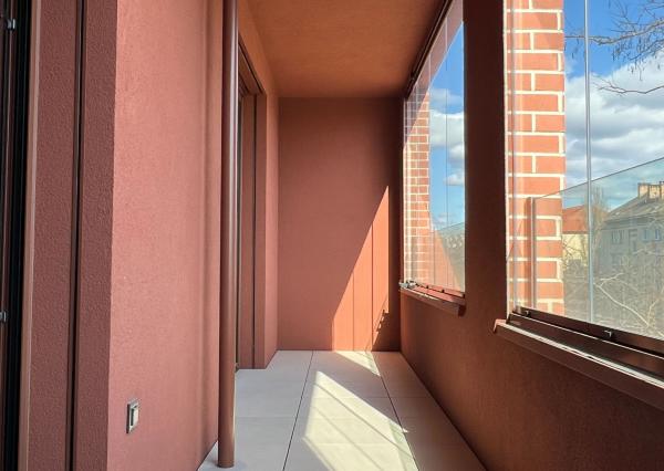 Holobyt v novostavbe ZWIRN s 10 m² zasklenou loggiou – vytvorte si bývanie podľa seba