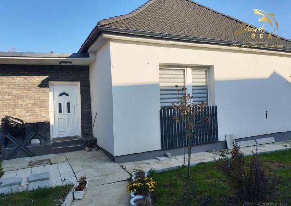 NA PREDAJ: Kompletne zrekonštruovaný 3-izbový rodinný dom – Horné Saliby