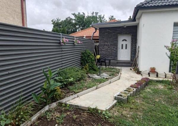 NA PREDAJ: Kompletne zrekonštruovaný 3-izbový rodinný dom – Horné Saliby