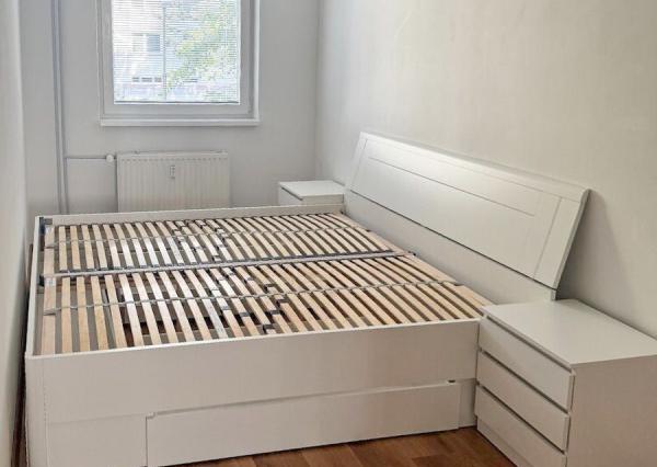 NA PRENÁJOM svetlý 2-izbový byt na ul. Scherera v Piešťanoch