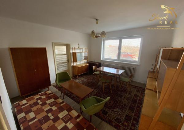 Rodinný dom s veľkým pozemkom na predmestí Hlohovca