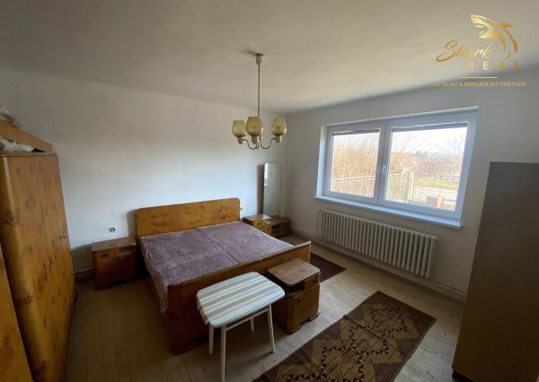 Rodinný dom s veľkým pozemkom na predmestí Hlohovca