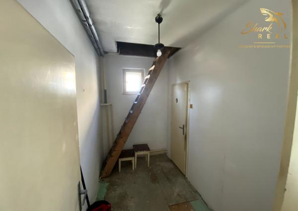 Rodinný dom s veľkým pozemkom na predmestí Hlohovca