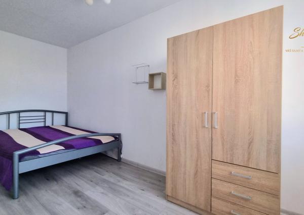 Na predaj 3-izbový byt zariadený na ulici Komenského v Trebišove 