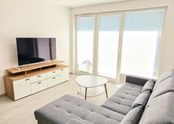 Moderný 2i byt s terasou 12,5 m² a výhľadom na zeleň