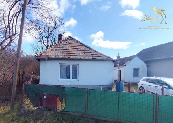 Novinka! Menší dom s rozsiahlym pozemkom v TOP lokalite
