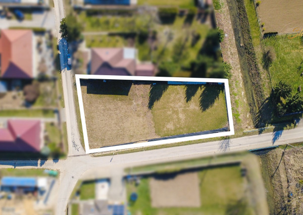 Stavebný pozemok na predaj – obec Šurianky, 1218 m²