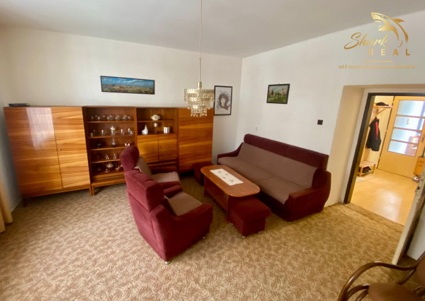 Priestranný 2 izbový byt v tichej lokalite