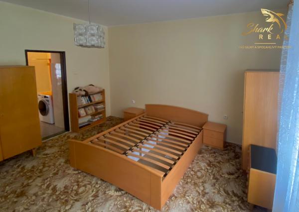 Priestranný 2 izbový byt v tichej lokalite