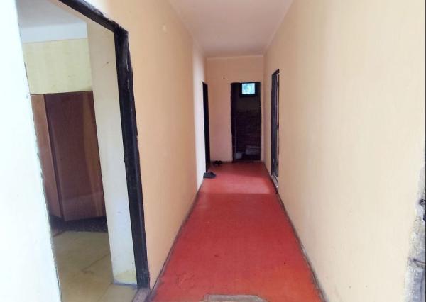 Stavebný pozemok so starším domom a predaj 