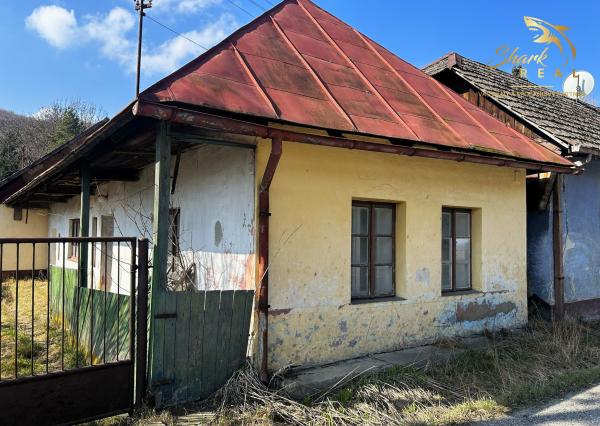 Na predaj menší domček - chata