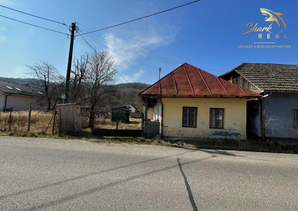 Na predaj menší domček - chata