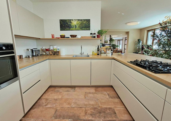 Veľkometrážny/dvojgeneračný rodinný dom na predaj