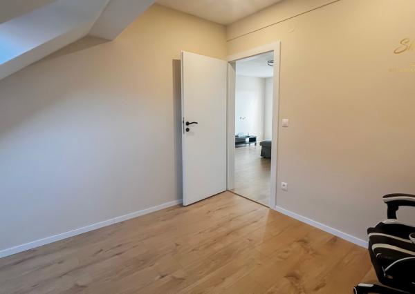 Kompletne prerobený slnečný 3-izbový byt 