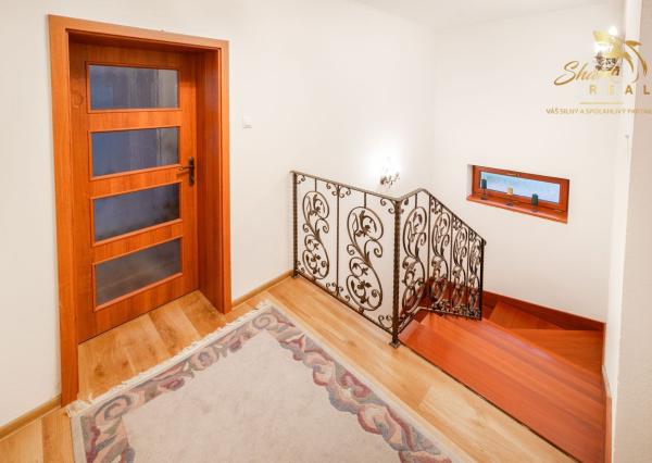 Dom s príjemnou atmosférou a atraktívnym pozemkom 1167m2